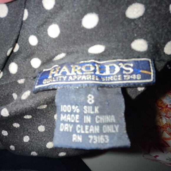 Harold’s black & tan silk sleeveless blouse 8 - Picture 4 of 4